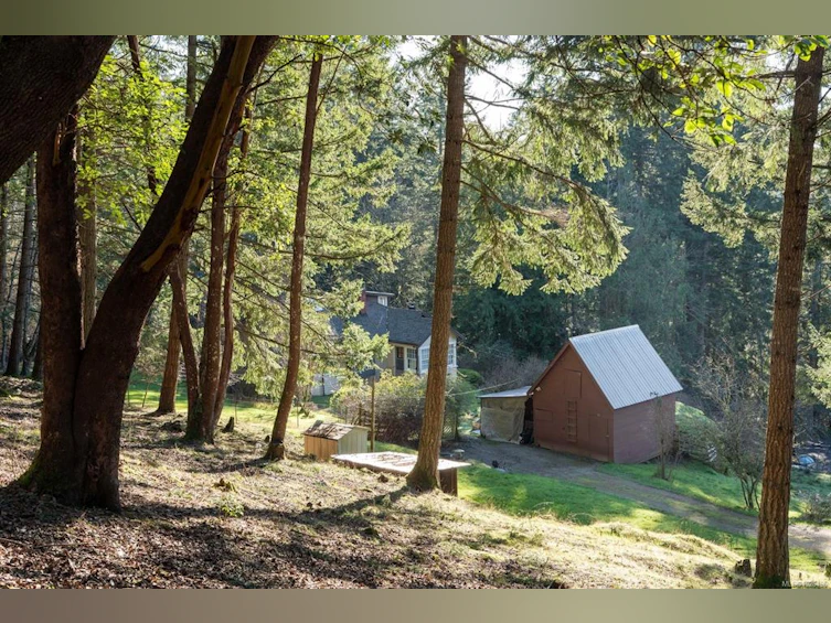 1183-1193 Hillgrove Road, North Saanich, BC, V8L 5R8 - 6