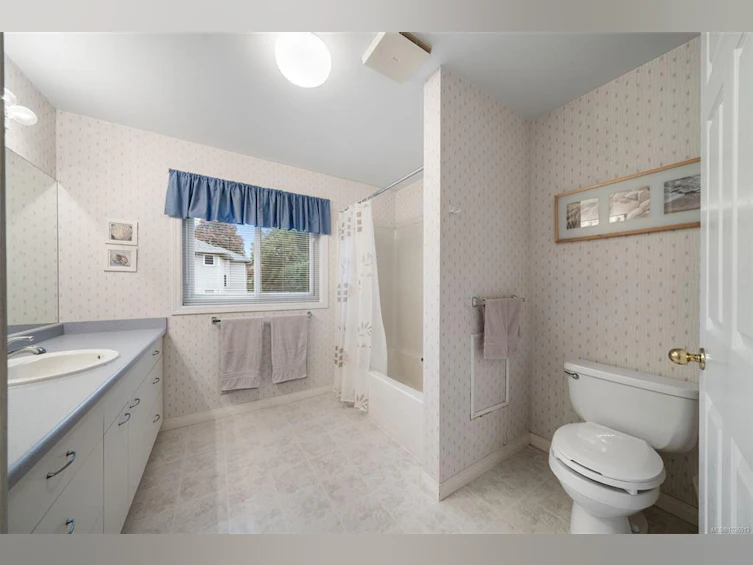 1741 Barrie Road, Saanich, BC, V8N 2W4 - 32