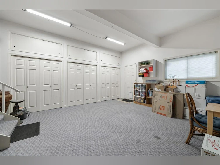 1741 Barrie Road, Saanich, BC, V8N 2W4 - 45