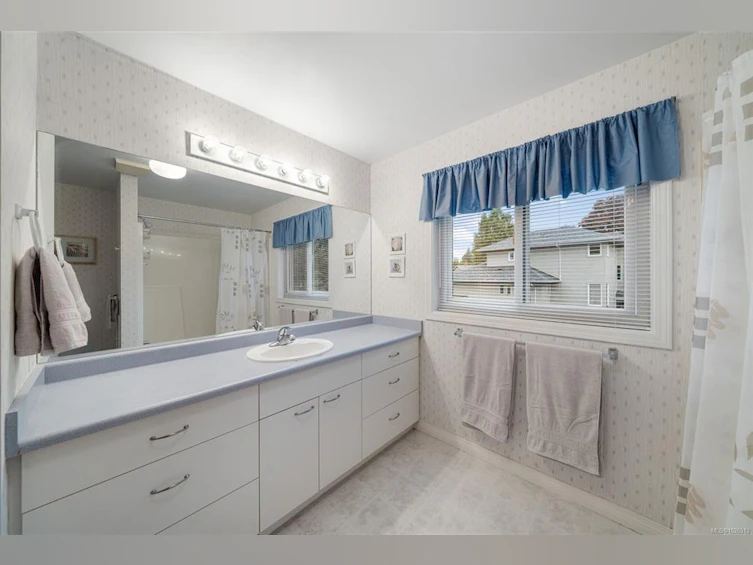 1741 Barrie Road, Saanich, BC, V8N 2W4 - 33