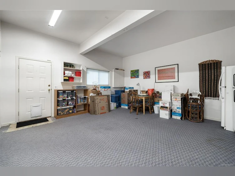 1741 Barrie Road, Saanich, BC, V8N 2W4 - 44