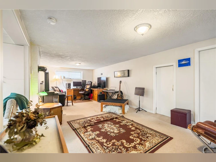 3031 Washington Avenue, Victoria, BC, V9A 1P7 - 23