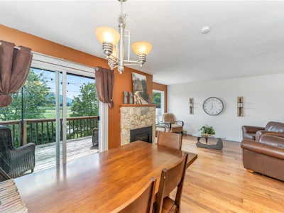 2-6172 Alington Road - 2