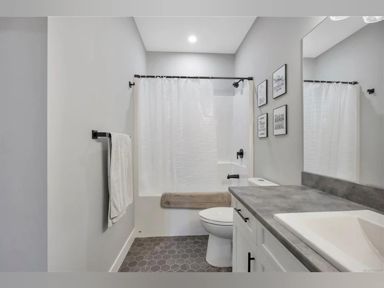 127 Ray Knight Drive, Ladysmith, BC, V9G 0B8 - 44