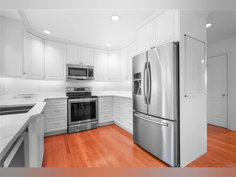 2220 Tashy Place, Saanich, BC, V8N 4R6 - 7
