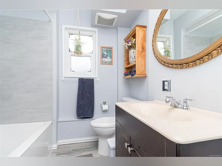 9581 Epco Drive, Sidney, BC, V8L 2T1 - 15