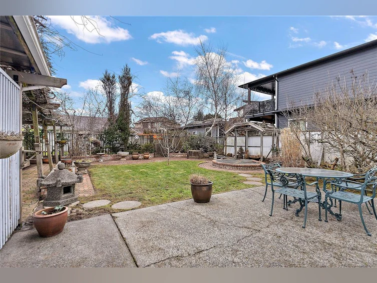 1806 Feltham Road, Saanich, BC, V8N 4R8 - 32