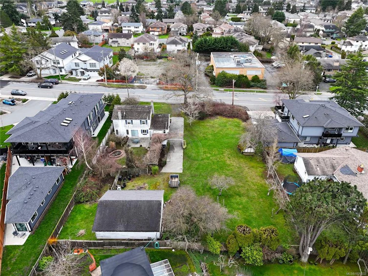 1806 Feltham Road, Saanich, BC, V8N 4R8 - 3