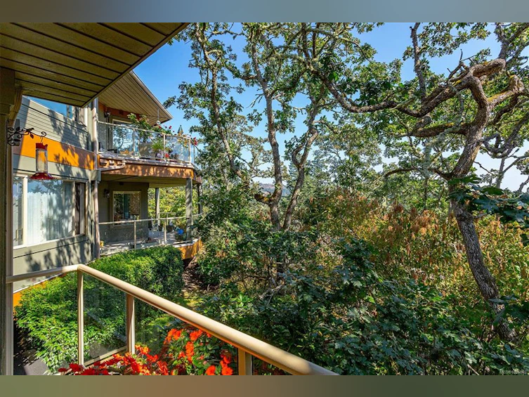 4-910 Maltwood Terrace, Saanich, BC, V8X 5G8 - 43