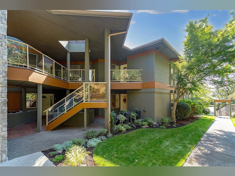 4-910 Maltwood Terrace, Saanich, BC, V8X 5G8 - 6