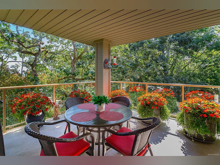 4-910 Maltwood Terrace, Saanich, BC, V8X 5G8 - 40