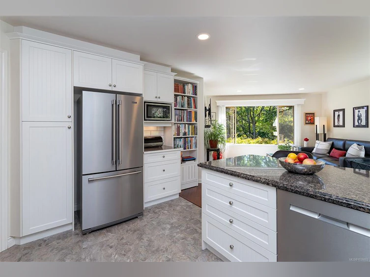 4-910 Maltwood Terrace, Saanich, BC, V8X 5G8 - 25