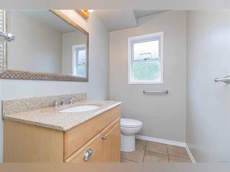 2320 Hazelton Place, Saanich, BC, V8N 5C3 - 30