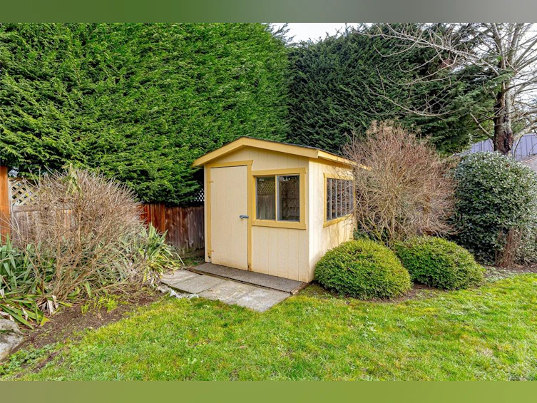 2320 Hazelton Place, Saanich, BC, V8N 5C3 - 40