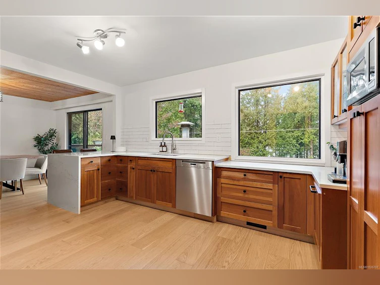 1166 Cloake Hill Road, North Saanich, BC, V8L 5K2 - 12