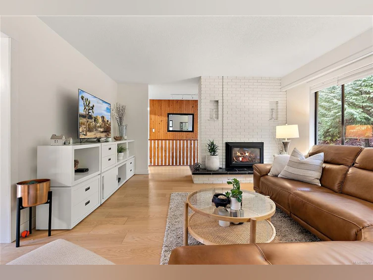 1166 Cloake Hill Road, North Saanich, BC, V8L 5K2 - 10