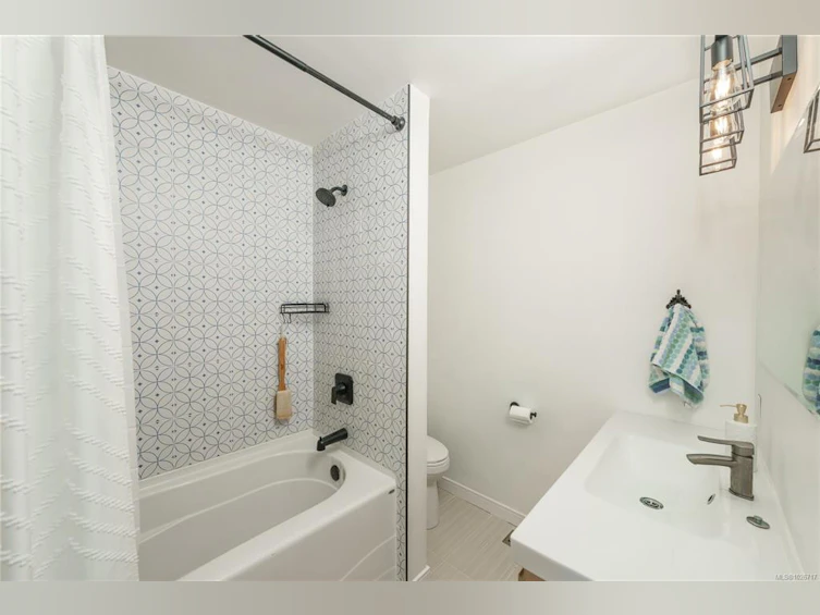1299 Camrose Crescent, Saanich, BC, V8P 1N6 - 15