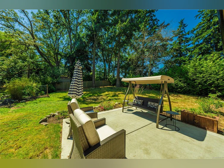 1299 Camrose Crescent, Saanich, BC, V8P 1N6 - 28