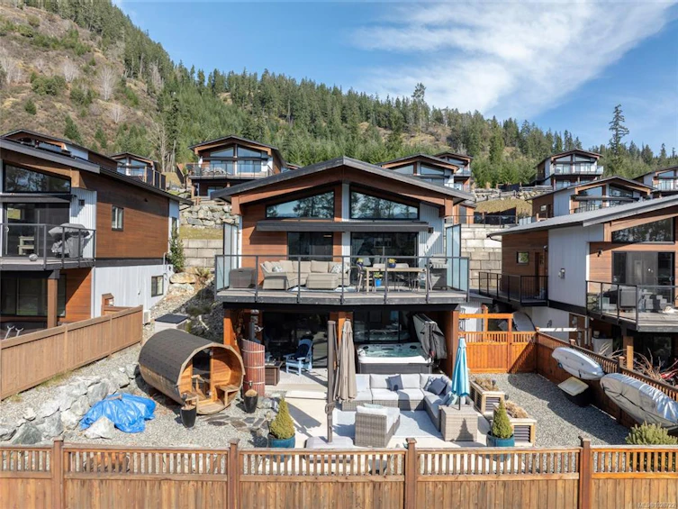 7429 Cottage Way, Lake Cowichan, BC, V0R 2G1 - 2