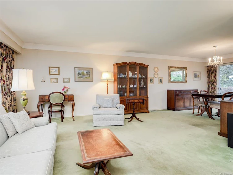 2086 Avondale Road, Oak Bay, BC, V8P 1V4 - 4