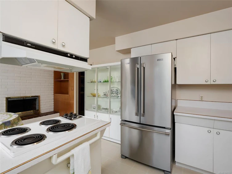 2086 Avondale Road, Oak Bay, BC, V8P 1V4 - 7