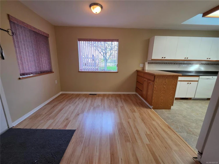 2417 9th Avenue, Port Alberni, BC, V9Y 2N2 - 4