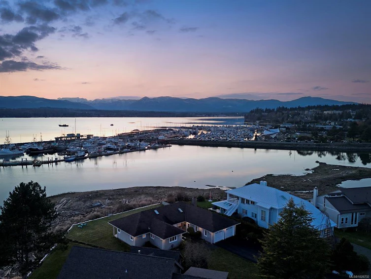 65 Jane Place, Comox, BC, V9M 3N3 - 63