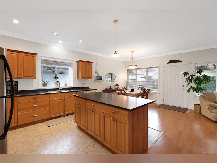 3311 Eighth Street, Cumberland, BC, V0R 1S0 - 13