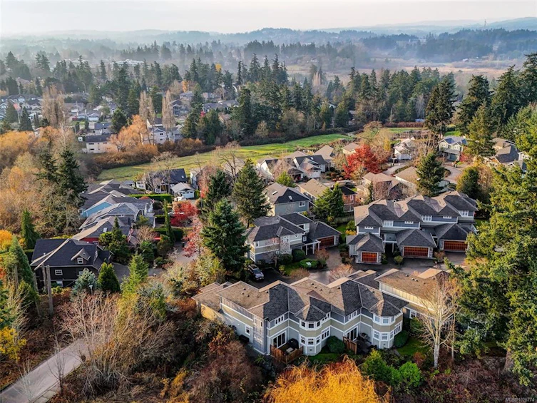 571 Caselton Place, Saanich, BC, V8Z 7Y5 - 30