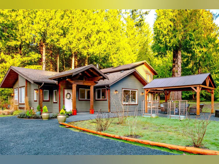 375 Baylis Road, Qualicum Beach, BC, V9K 2A7 - 2
