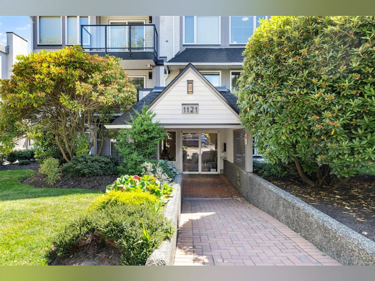 301-1121 Oscar Street, Victoria, BC, V8V 2X3 - 32