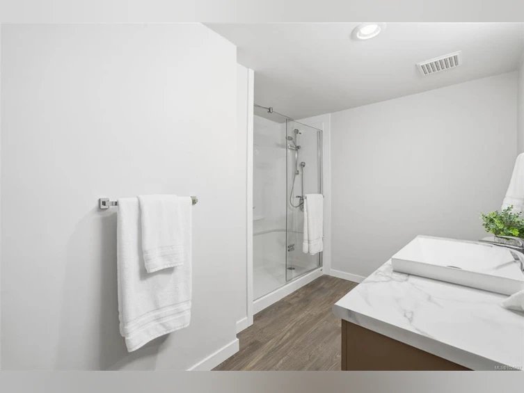 301-1121 Oscar Street, Victoria, BC, V8V 2X3 - 20