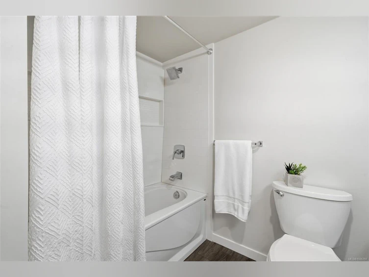 301-1121 Oscar Street, Victoria, BC, V8V 2X3 - 24