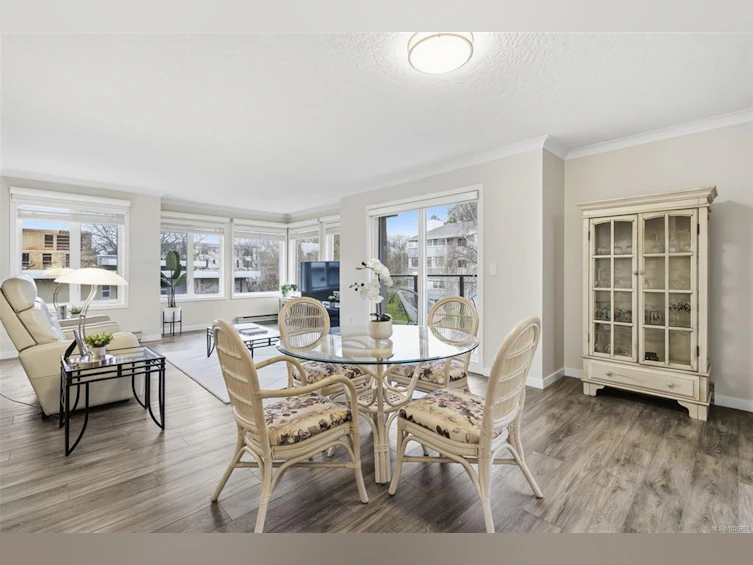 301-1121 Oscar Street, Victoria, BC, V8V 2X3 - 4