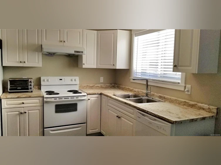 645 Howard Avenue, Nanaimo, BC, V9R 3S8 - 21