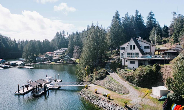 390 Bamfield Inlet