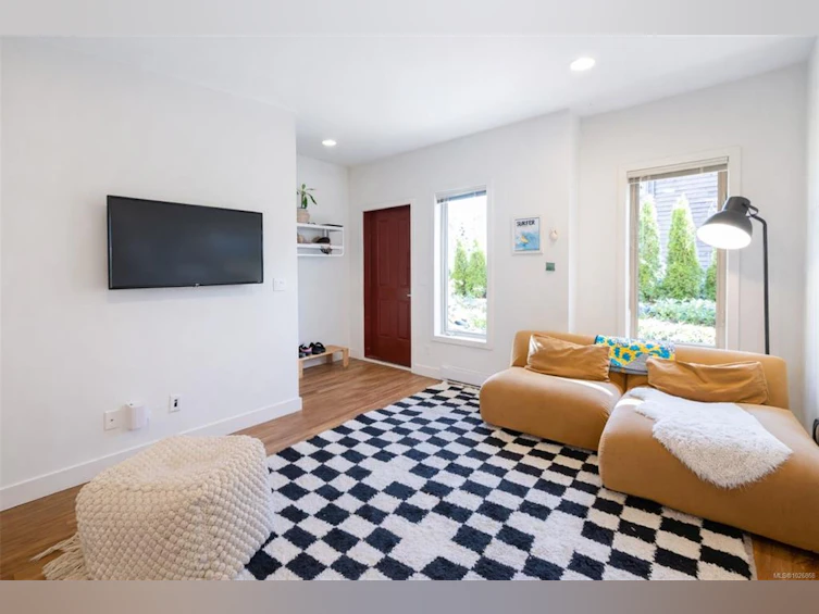 102-605 Gibson Street, Tofino, BC, V0R 2Z0 - 3