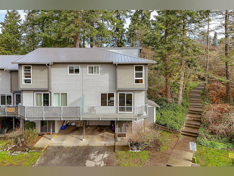 590 Carnation Place, Saanich, BC, V8Z 6G5 - 3