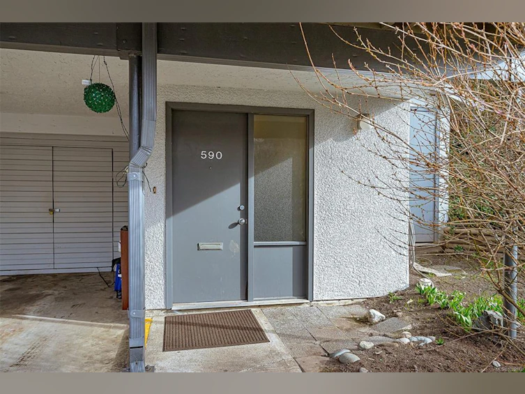 590 Carnation Place, Saanich, BC, V8Z 6G5 - 5