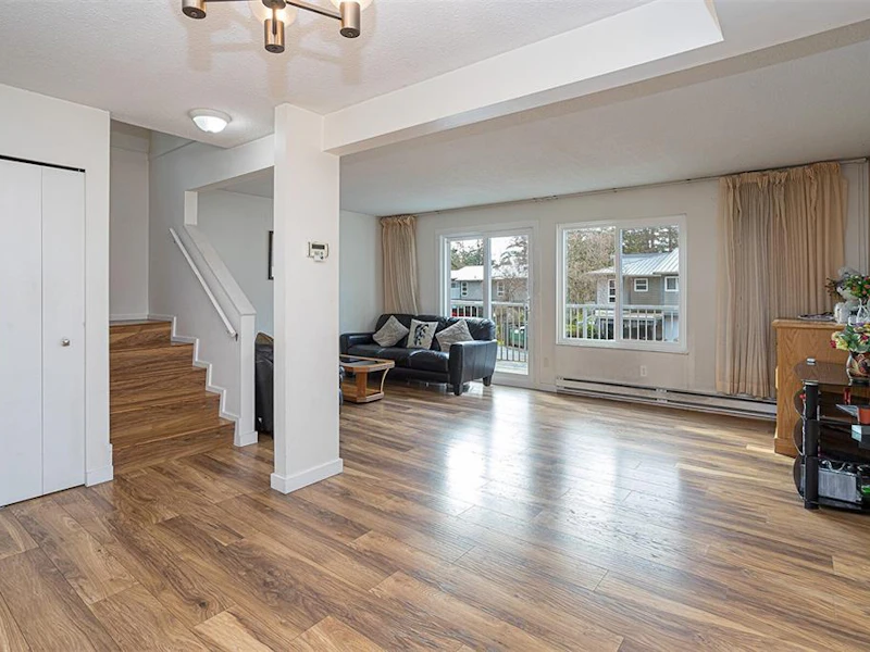 590 Carnation Place, Saanich BC V8Z 6G5