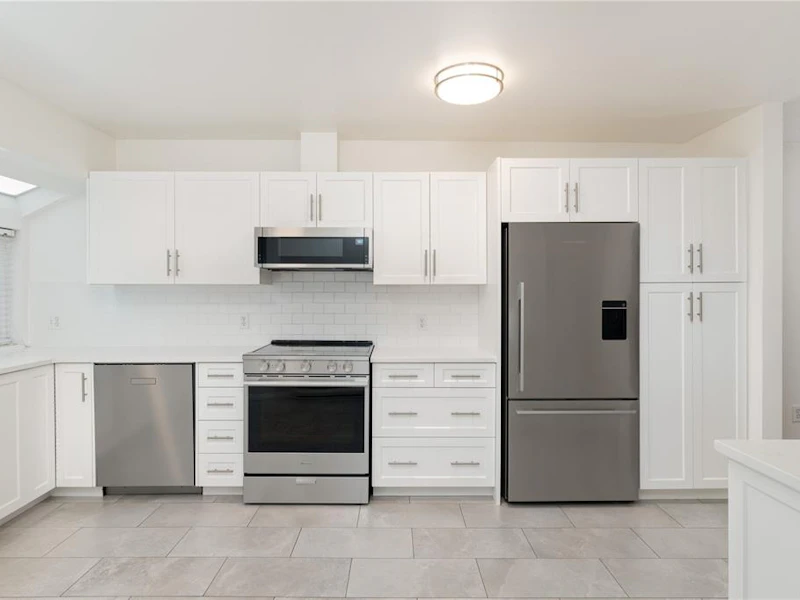 3 - 1030 Hulford Street, Saanich BC V8X 3B6