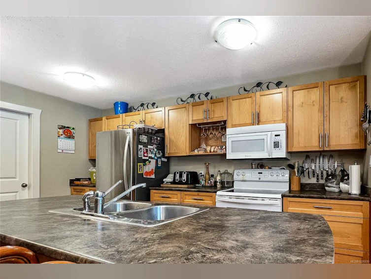 39 Strathcona Way, Campbell River, BC, V9H 1N1 - 9