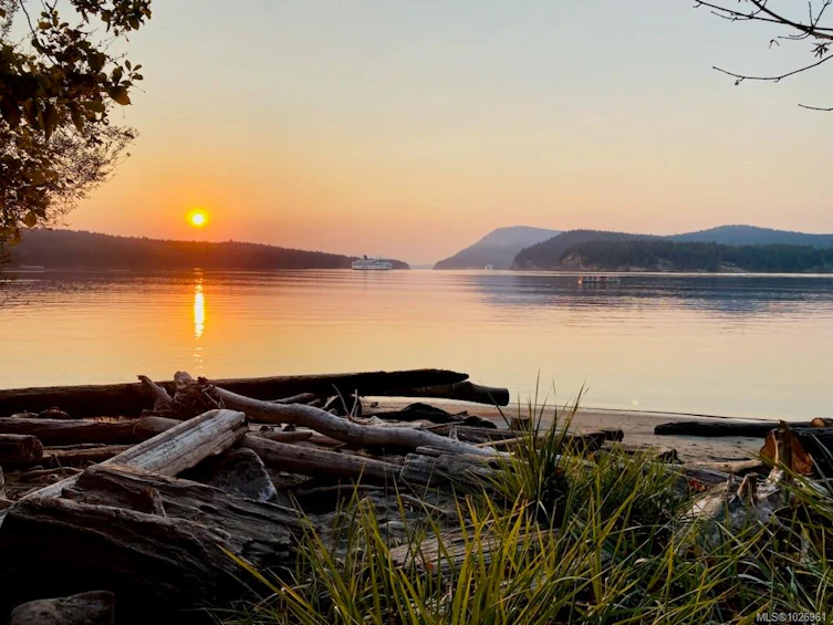 348 Georgina Point Road, Mayne Island, BC, V0N 2J1 - 53