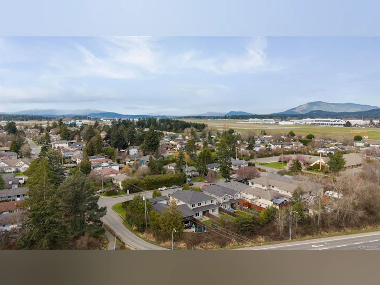 9527 Sharples Road, Sidney, BC, V8L 2T9 - 30