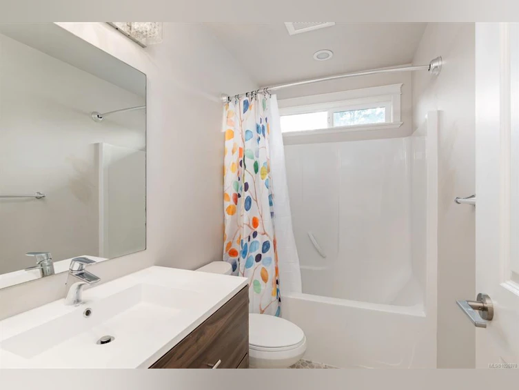 9527 Sharples Road, Sidney, BC, V8L 2T9 - 16
