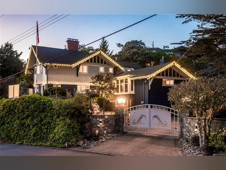 50 King George Terrace, Oak Bay, BC, V8S 2J9 - 50