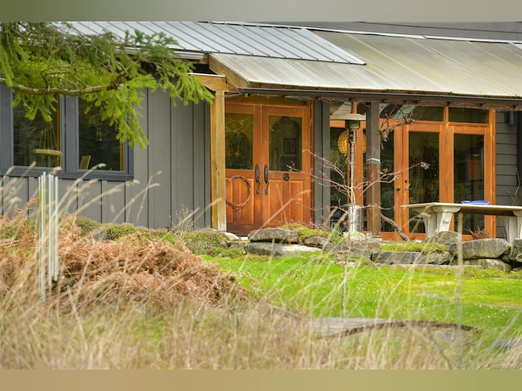594 Horton Bay Road, Mayne Island, BC, V0N 2J2 - 15