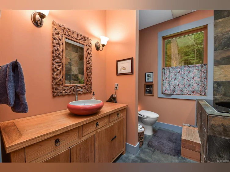 594 Horton Bay Road, Mayne Island, BC, V0N 2J2 - 56