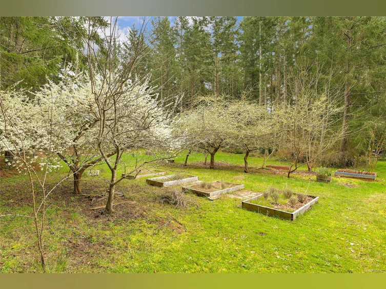 594 Horton Bay Road, Mayne Island, BC, V0N 2J2 - 11