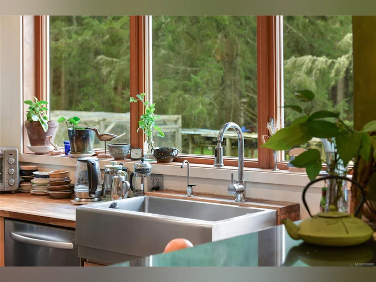 594 Horton Bay Road, Mayne Island, BC, V0N 2J2 - 32